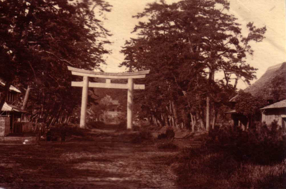 1897 Stone Tori at Kamakura